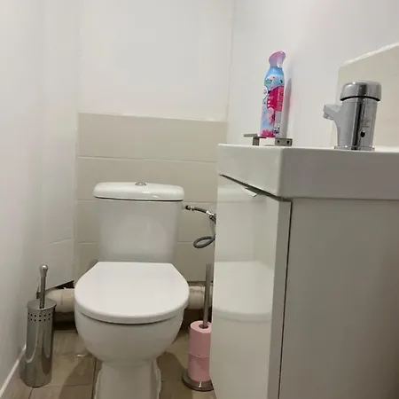 La Galerie, Proche Aéroport Tillé