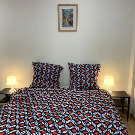 La Galerie, Proche Aeroport Apartment *