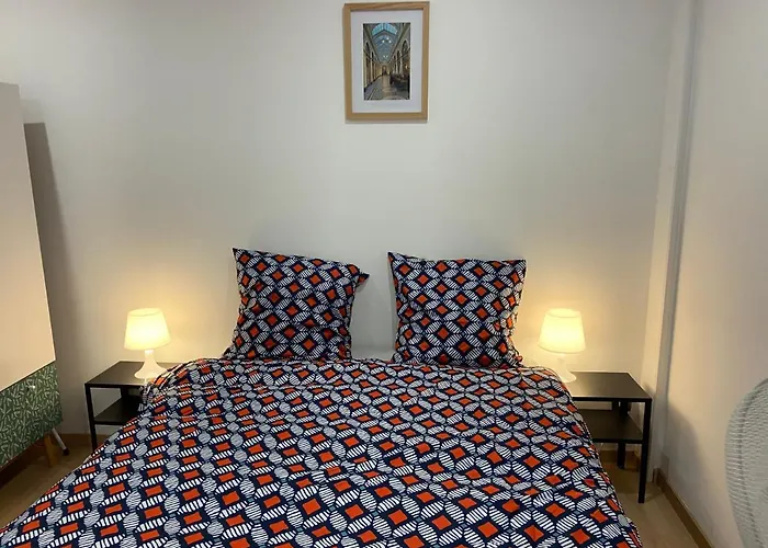 La Galerie, Proche Aeroport Apartament *