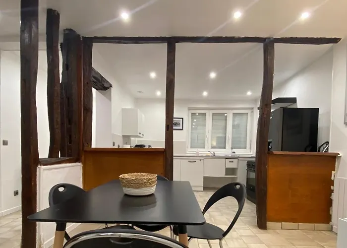 La Galerie, Proche Aeroport Apartament